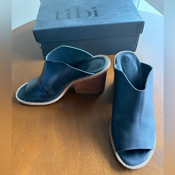 Tibi Shoes - Tibi Black Leather Blane Nappa Mules